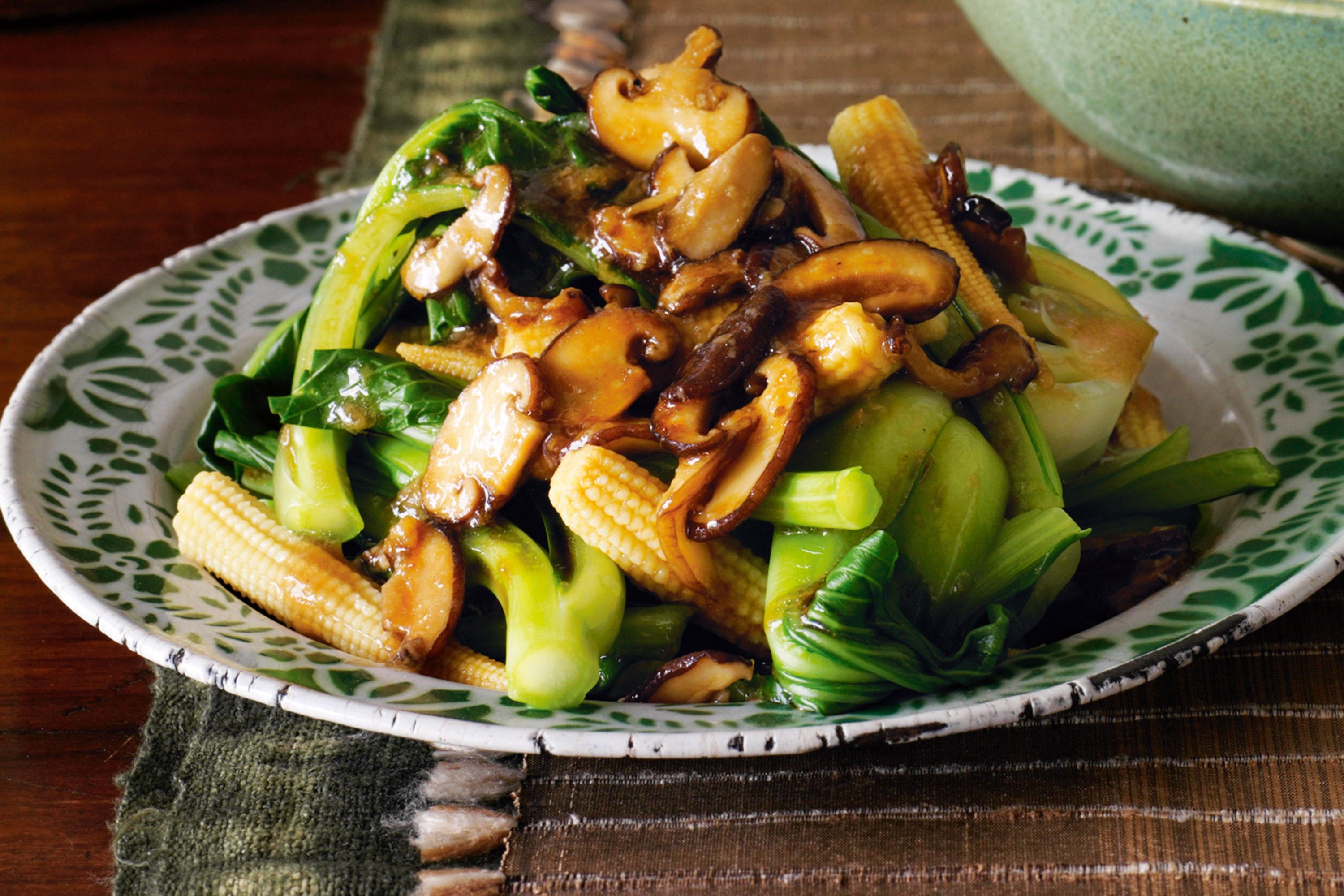 Kennett's Shiitake Mushrooms mixed with Asian Greens – Kennett Mushrooms